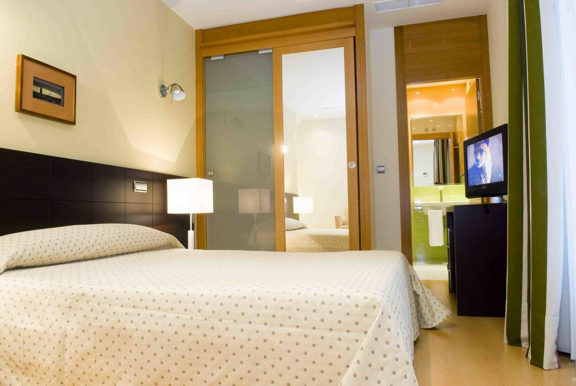 Apartamentos Maria Luisa Burgo Cameră foto